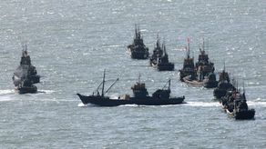 China ha estado utilizando barcos arrastreros con propósitos militares desde hace décadas, pero ha incrementado significativamente los números en años recientes.