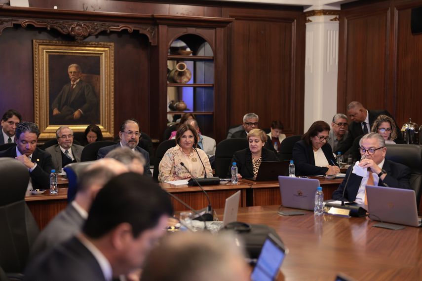 Consejo de Gabinte aprobó préstamo.