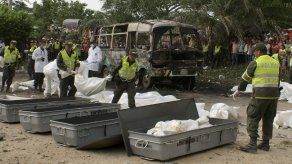 Despiden a 28 niños muertos tras explosión de bus