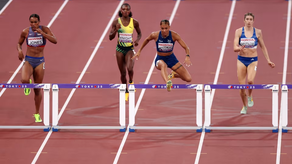 Gianna Woodruff avanza a la final de los 400 m vallas en el Mundial de Atletismo Tokio 2025.