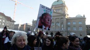 Varios centenares de manifestantes en Berna contra la asistencia de Trump a Davos