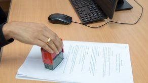 Hasta la fecha un 52% de los contratos laborales suspendidos han sido reactivados y más de 5 mil trabajadores que ya fueron reintegrados a sus puestos de trabajo han dejado de recibir el Vale Digital.&nbsp;