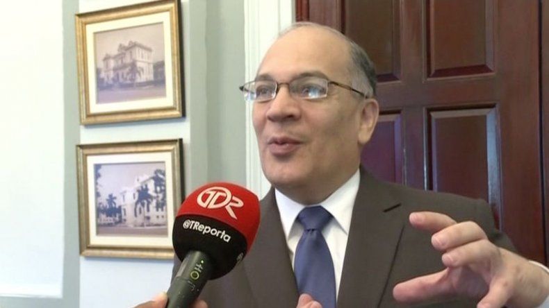 Renuncia de Sucre al cargo de viceministra no suspende investigación
