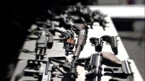 Demanda contra ley de armas en Connecticut