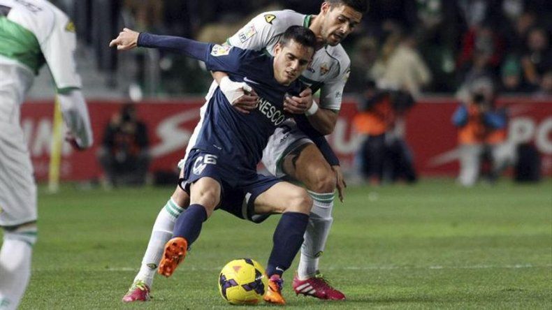 Málaga se aleja de la zona de peligro con triunfo en Elche, panameño Chen no fue convocado