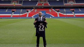 Emery descarta a Cavani y convoca a Jesé en inicio de liga francesa