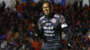 Roberto Nurse, anunció en sus redes sociales su retiro como jugador, pero continuara su carrera en el fútbol como director.