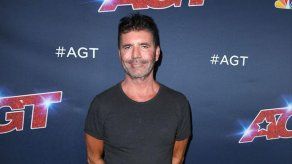 Simon Cowell niega haber recurrido a una banda gástrica para su drástica reducción de peso