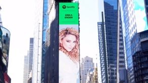 Erika Ender expresa su emoción por aparecer en el Time Square