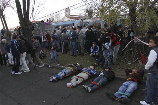 Argentina: 3 muertos, 55 heridos en choque trenes