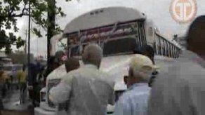 Bus se queda sin frenos y choca contra otro en Juan Díaz