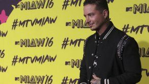 J Balvin presenta una postal de Colombia con “Mi gente”