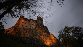 El castillo de Drácula en Transilvania abre por Halloween