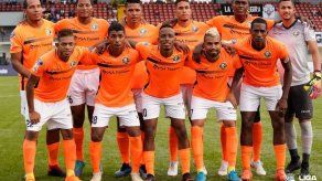 Santa Gema regresa al liderato y agrava la crisis del Tauro