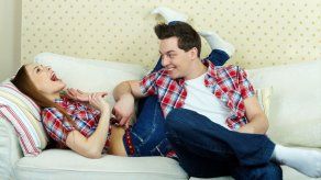 ¿Sabías que las cosquillas generan placer?