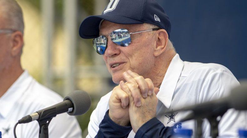 Jugadores de Cowboys deberán estar presentes durante himno