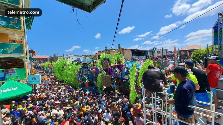 Primer día de culecos en el Carnaval de Las Tablas.