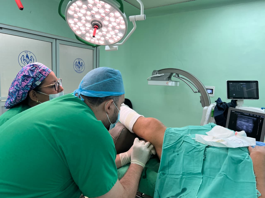 Policlínica de Santiago incorpora herramienta quirúrgica para cirugías ortopédicas ambulatorias.