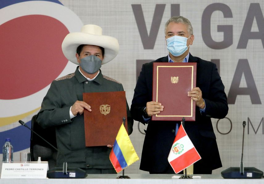 Los presidentes Iván Duque y Pedro Castillo.