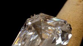 Anillo de Elizabeth Taylor se subasta por 8