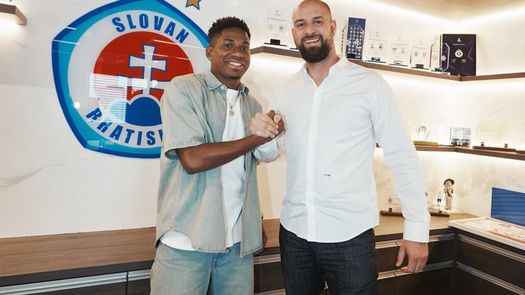 César Blackman renueva con el Slovan Bratislava hasta la temporada 2027/2028. César Blackman renueva con el Slovan Bratislava hasta la temporada 2027/2028.