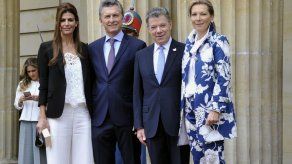 Primera dama de Colombia lamenta que expresidentes estén contra paz con FARC