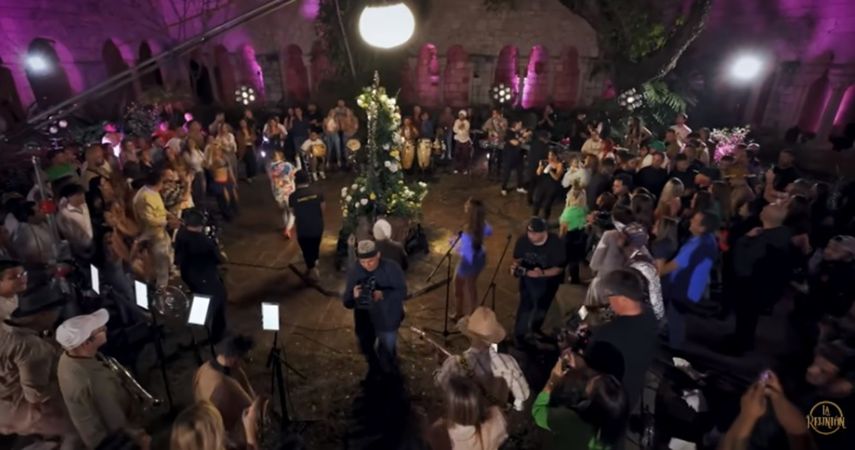 Nacho lanza La Reunión, en honor a Chyno Miranda