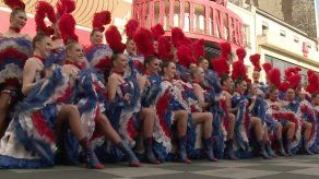 Récord del mundo de ronds de jambes de cancán en el Moulin Rouge
