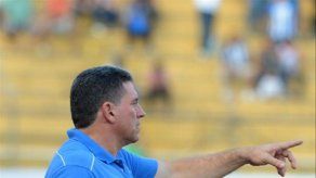 Técnico de Honduras llama de urgencia a otro futbolista
