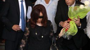 Cristina Fernández declina comentar sobre Chávez al salir de Cuba