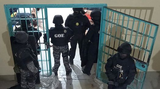 Además de los muertos se reportaron dos personas heridas.