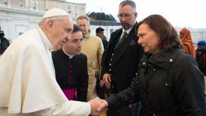 El papa se reúne con británicos víctimas de Estado Islámico El papa se reúne con británicos víctimas de Estado Islámico