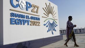 Preguntado por el posible resultado de la cumbre, Kerry respondió: “Veremos, es un inicio tardío.