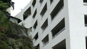 Muere obrero de la construcción tras caer de octavo piso  de proyecto