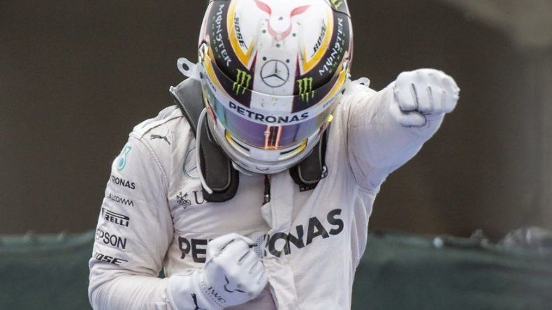 Hamilton mantiene su dominio en los segundos entrenamientos en Bakú