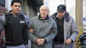 Repudian al fallecido exdictador argentino Videla en su ciudad natal