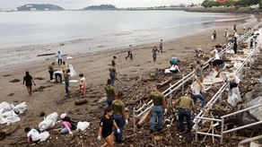Jornada de limpieza en la Calzada de Amador, organizando por la Alcaldía de Panamá&nbsp;