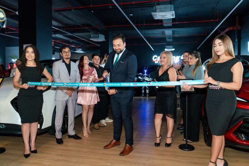 Carbone Motors inaugura sucursales en David y Santiago con el lanzamiento del pick-up Rich 7.