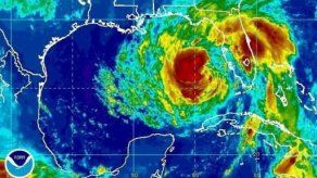 Isaac se fortalece mientras avanza por el Golfo de México