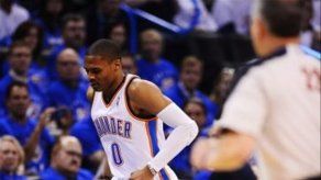 Russell Westbrook será operado de la rodilla
