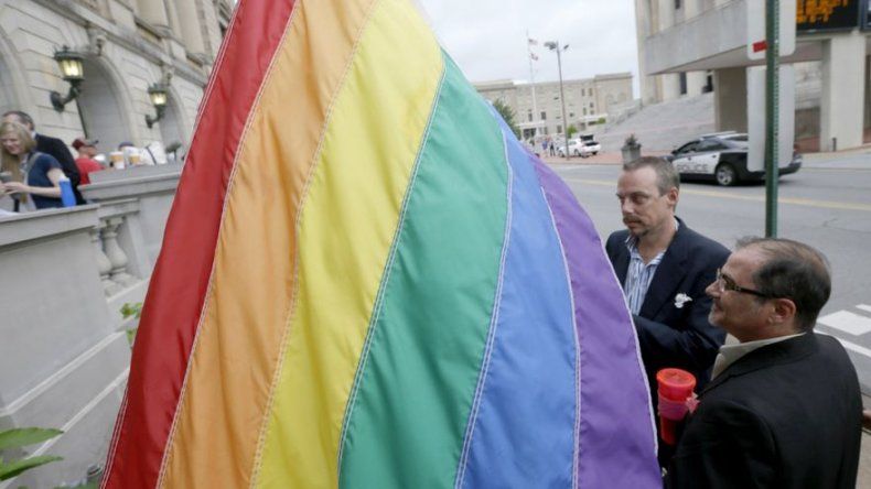 Abogados: No suspendan fallo sobre bodas gay