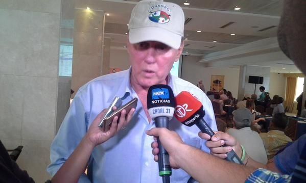 Importadores quieren acabar con el sector agropecuario, Athanasiadis