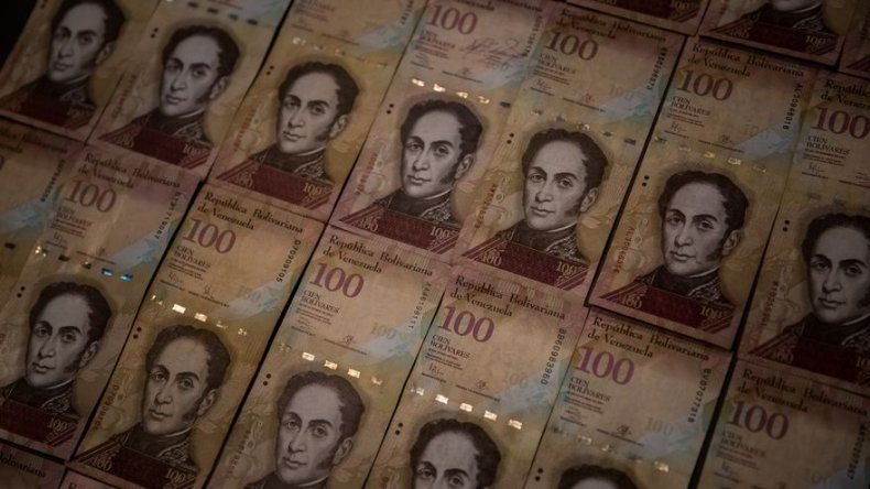 Venezuela amplía vigencia del billete de 100 bolívares hasta el 20 de marzo