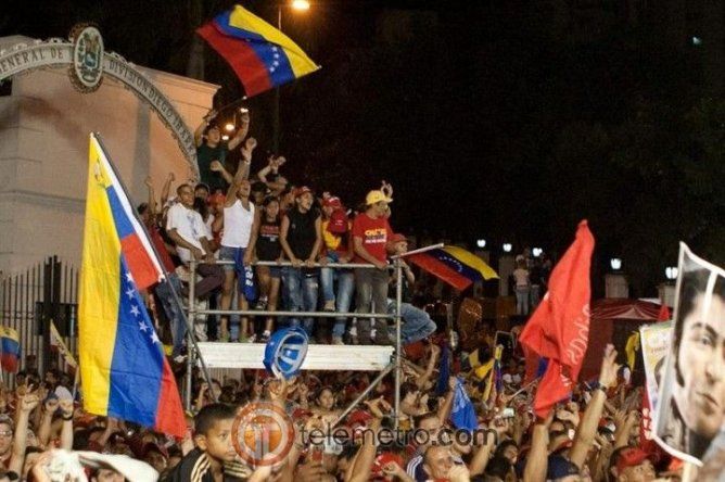 Hugo Chávez, reelección presidencial.