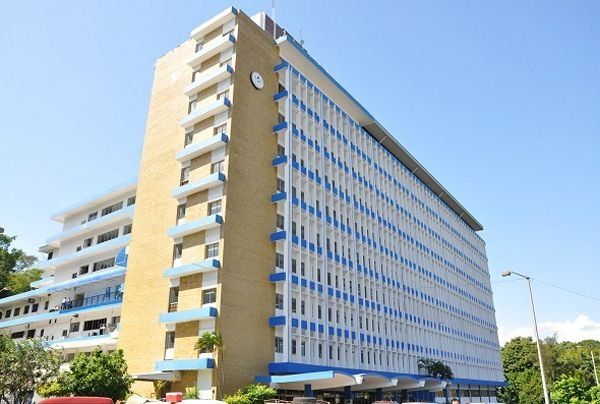 Restablecen conexión en Complejo Hospitalario de la CSS tras reparación de transformador
