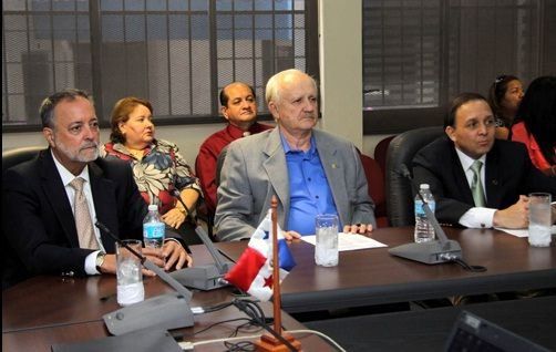 Magistrados del TE sustentan traslado de partida