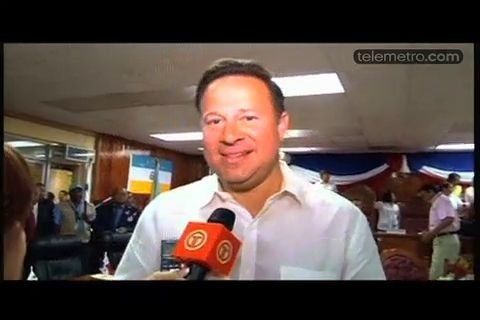 Video: Varela acude a Colón para actos conmemorativos