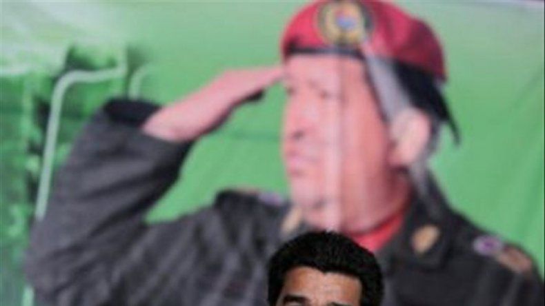 Maduro ordena despliegue militar y policial tras muerte de Chávez