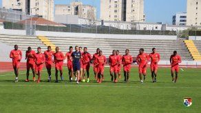 Selección nacional entrenó a puertas cerradas en Portugal