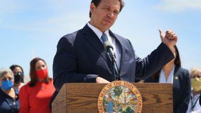 El gobernador de Florida, Ron DeSantis&nbsp; declara el estado de emergencia tras ciberataque contra oleoductos.